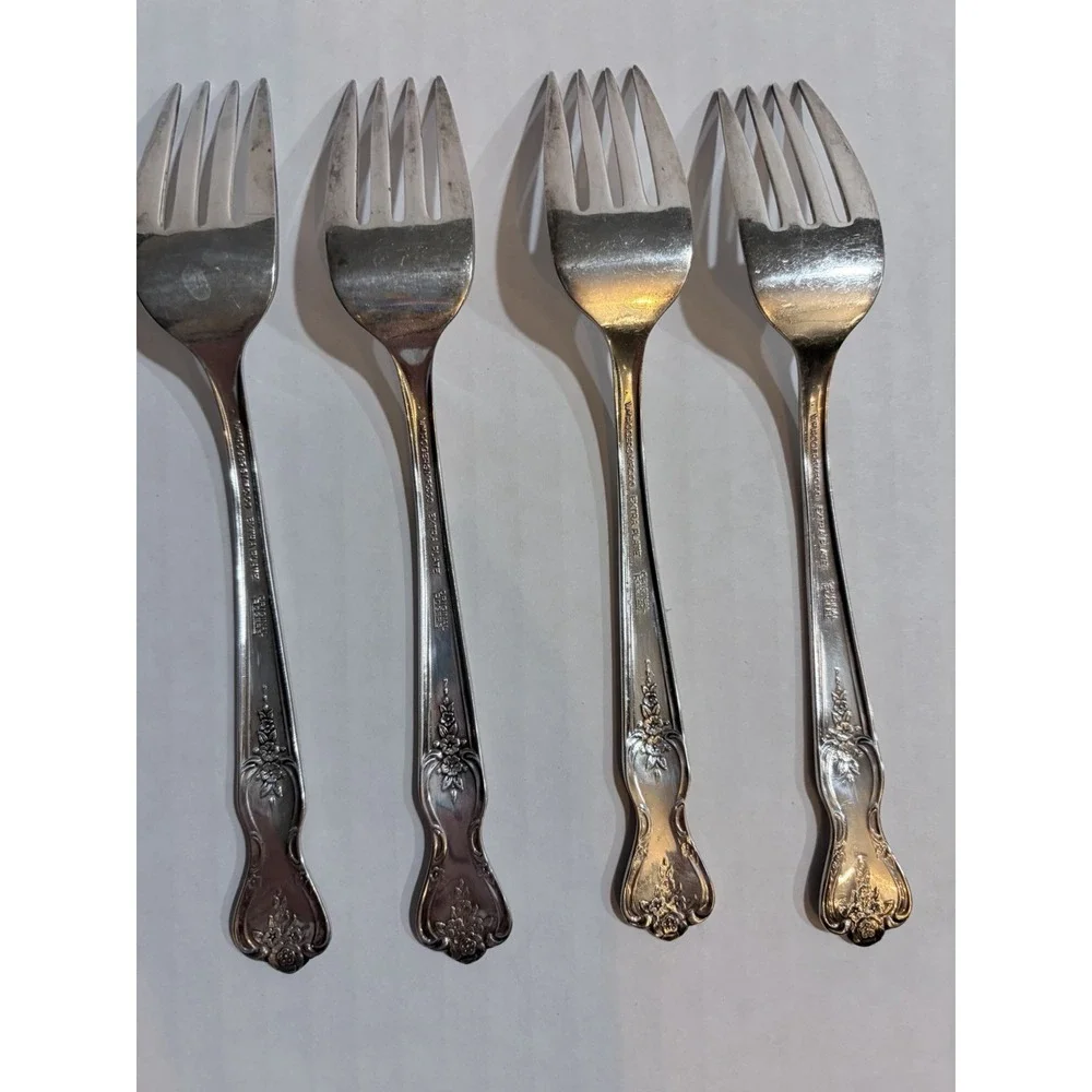 Set of 4 Magnolia Inspiration Wm Roger's Silver Plated Salad Forks